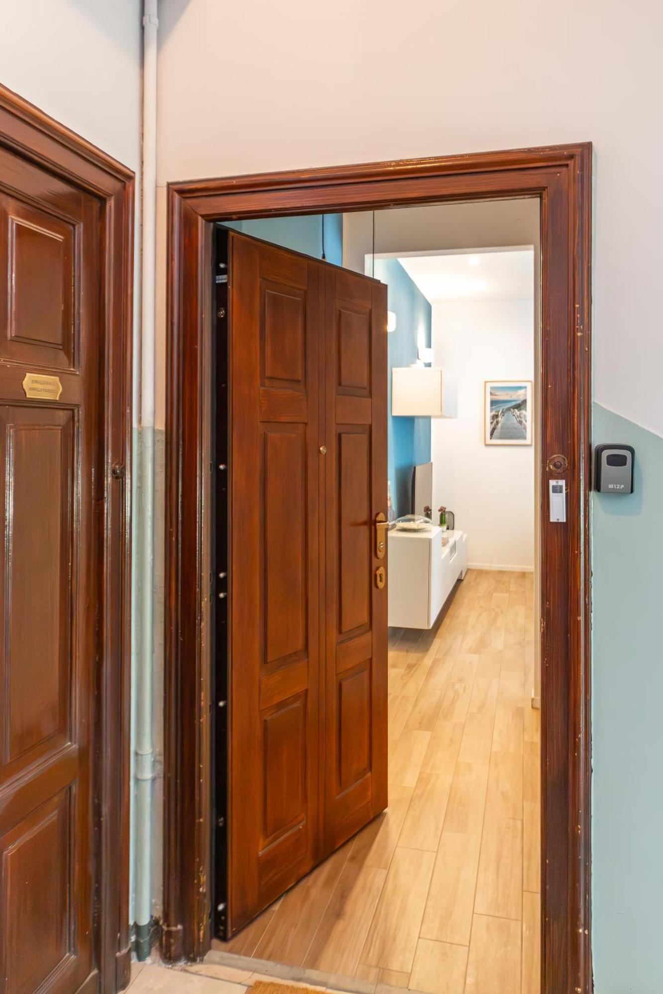 Studio Suite Navigli Bocconi In The Heart Of ميلان المظهر الخارجي الصورة